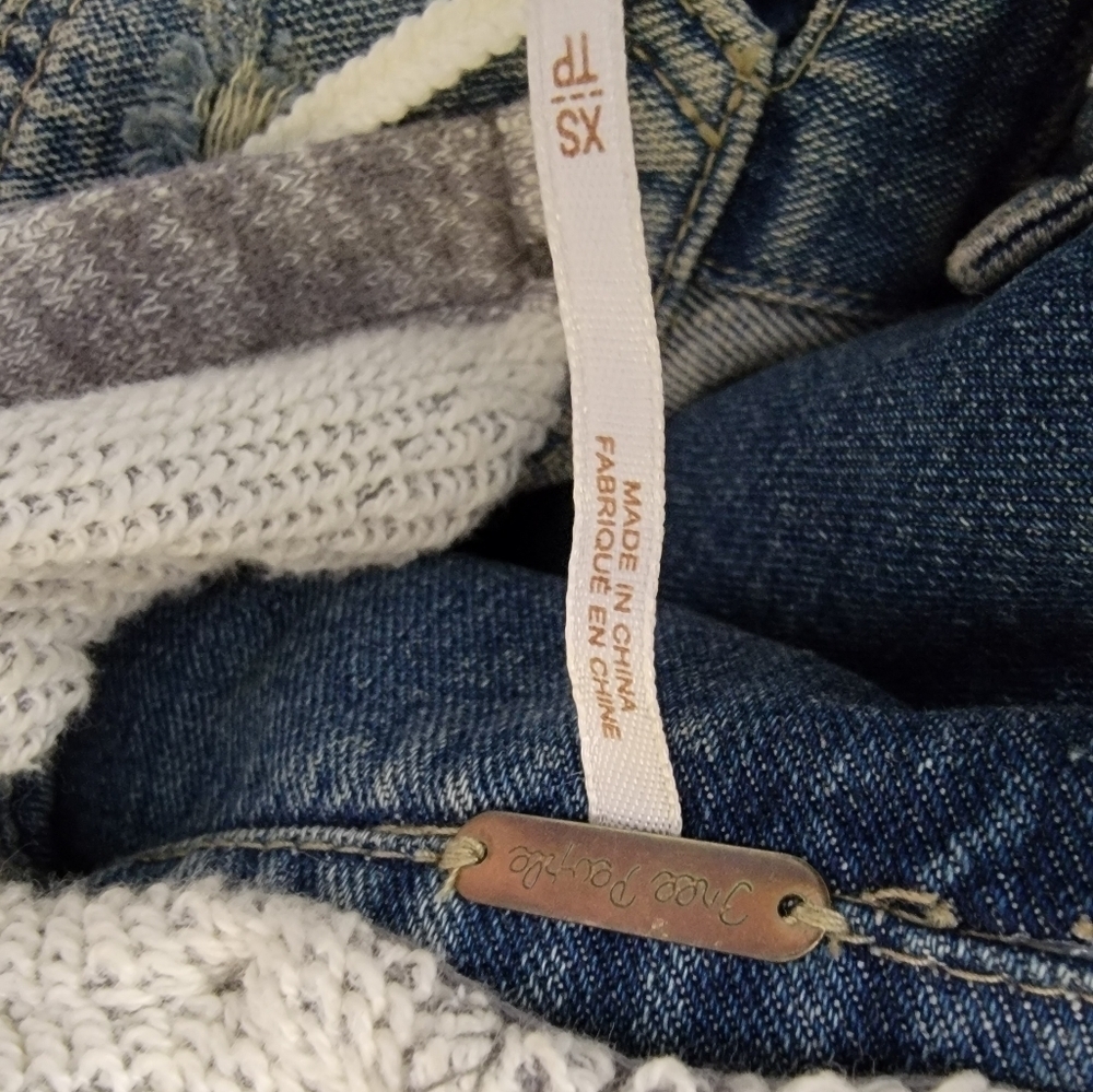 Free People XS Denim Jacket Hooded Gray Sweater Sleeves Blue - Picture 7 of 9
